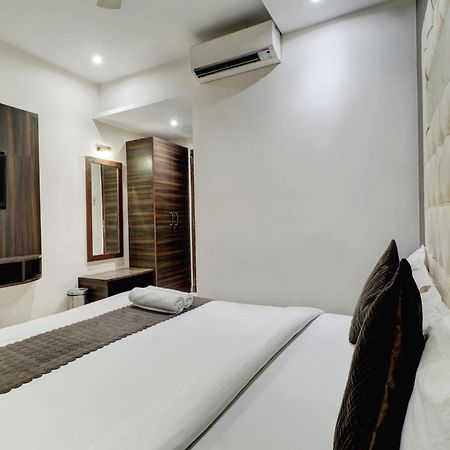 מומביי Hotel A. K. International - Fort מראה חיצוני תמונה