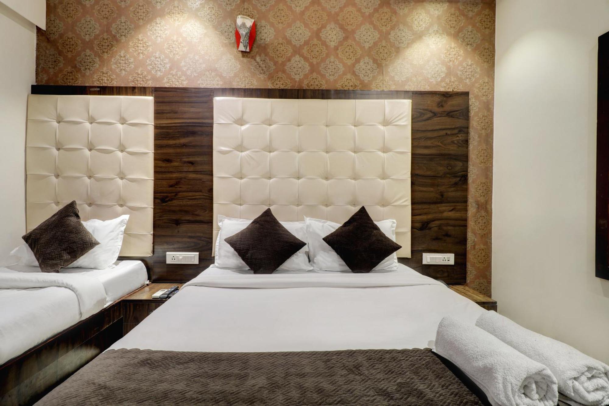 מומביי Hotel A. K. International - Fort מראה חיצוני תמונה