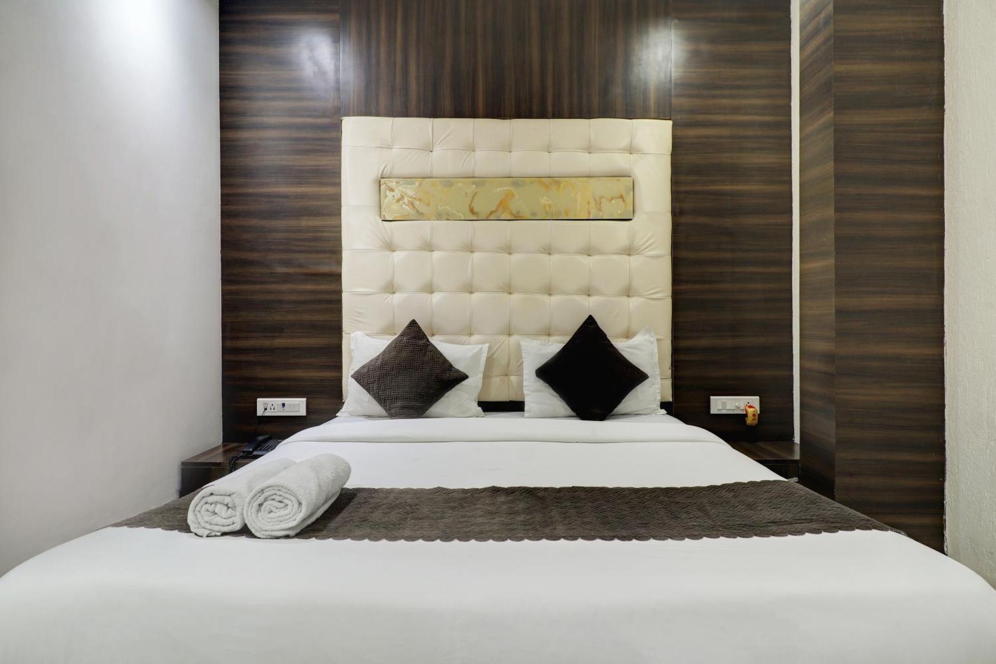 מומביי Hotel A. K. International - Fort מראה חיצוני תמונה